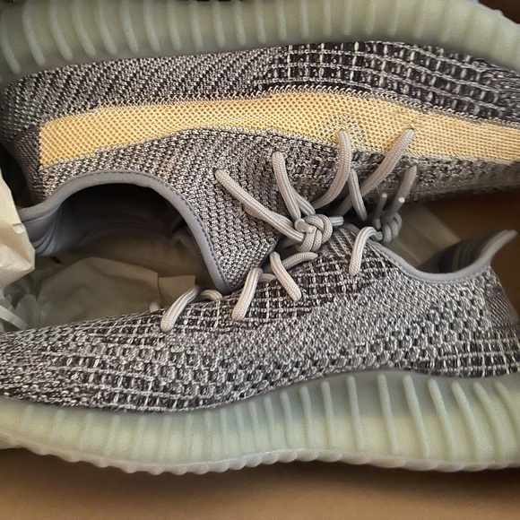 Rare shoe inventory clearout. $4,000 value - Picture 8 of 11